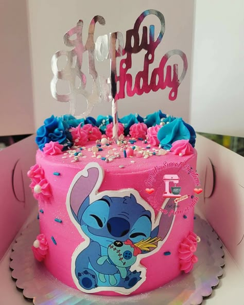 Stitch Birthday Cake For Girl, Bolos Do Stitch, Stitch Cake Design, Stitch Birthday Cake Ideas, Stitch Birthday Cakes, Birthday Cake Ideas For Adults Women, Stitch Cakes, Lilo And Stitch Cake, Stitch Birthday Party