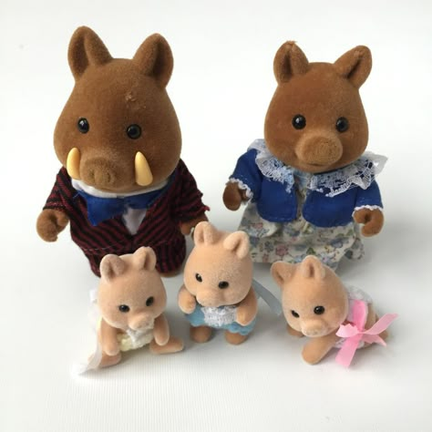 Vintage Sylvanian Families The Truffle Wild Boar Family RARE Retired Set | eBay Rare Sylvanian Families, Vintage Sylvanian Families, Calico Critters Families, Sylvanian Family, Nostalgic Toys, Anime Pixel Art, Calico Critters, Wild Boar, Mini Things