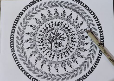 Radha and Krishna in the center under a tree representing a beautiful day. With everyone dancing around around the tree and men playing drums. There is a whole refrence to Krishna with the use of peacock feather (mor pankh) to complete the art piece! Size of art 9.5 cm diameter, created on an A4 sheet. Warli Mandala Art, Diwali Theme, Mandala Black And White, Warli Art, Different Forms Of Art, Art Mandala, Mandala Painting, Radha Krishna, Emphasis