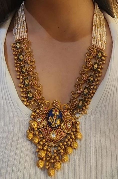 Heritage Gold Jewellery, Bridal Necklace Designs, Bridal Jewelery, Antique Necklaces Design, Indian Bridal Jewelry Sets, Bridal Jewelry Vintage, Fancy Jewelry Necklace, Modern Gold Jewelry, Antique Jewellery Designs