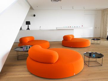 AREA Handelsgesellschaft mbH - Linz OÖ Linz, AT 4020 · Privathaus  http://www.area.at Foto: Fritz Hauswirth Bubble Rock / Living Divani Orange Couches, Bubble Room, Orange Couch, Piero Lissoni, Modern Architecture House, House Architecture Design, Home Pictures, Furniture Inspiration, Floor Chair