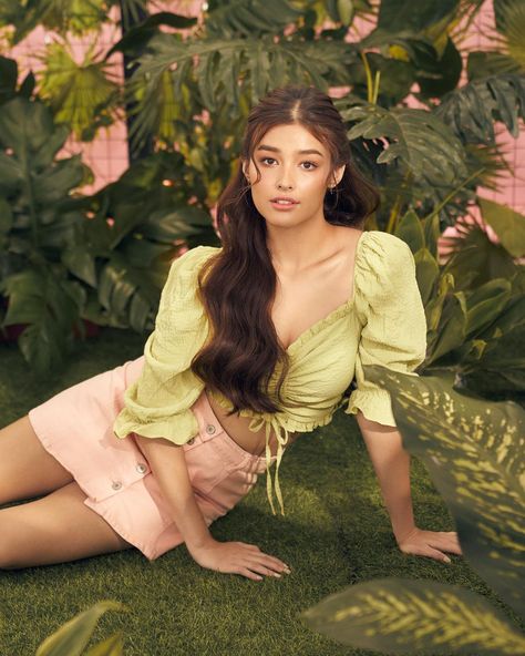 Liza Soberano on Instagram: “Get ready for a retro-vibin’ film from HKT ✨ We just dropped the latest commercial of HKT Essentials’ Ethyl Alcohol on #HKTEssentials’…” Liza Soberano Instagram, Philippine Women, Liza Soberano, New Star, Just The Way, American Actress, Role Models, Actresses, Mini Dress