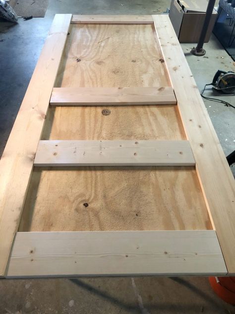 Diy Barn Door Plans, Door Plans, Wood Dog Bed, Pallet Barn, Pallet Dog Beds, Building A Barn Door, Door Plan, Diy Sliding Barn Door, Diy Dog Bed