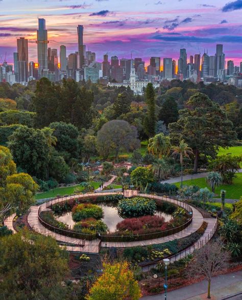 🌺🌻✿❀❁For more great pins go to @KaseyBelleFox Sydney Botanical Gardens, Eureka Skydeck Melbourne, Royal Botanic Gardens Melbourne, Eureka Tower Melbourne, Royal Botanic Gardens Sydney, Melbourne Australia, Travel Scrapbook, Botanical Gardens, Melbourne