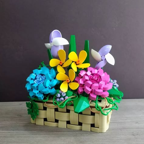 Lego Bouquet, Lego Garden, Lego Website, Lego Design Ideas, Lego Wall Art, Lego Room Decor, Lego Decorations, Lego Flowers, Instructions Lego