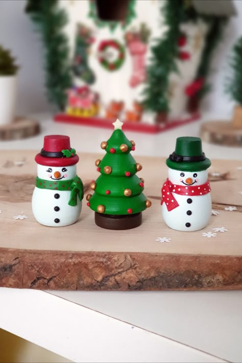 Christmas Peg Dolls Diy, Peg Dolls Christmas, Christmas Ornament Cake, Christmas Peg Dolls, Ornament Cake, Sensory Kits, Doll Cake Topper, Wooden Snowmen, Christmas Rocks