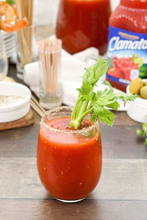 The Best Bloody Caesar Recipe - COOKtheSTORY Caesar Drink, Caesar Recipe, Citrus Juice, Pickle Juice, Cocktail Ingredients, Alcoholic Beverages, Tomato Juice, Lime Wedge, Looks Yummy