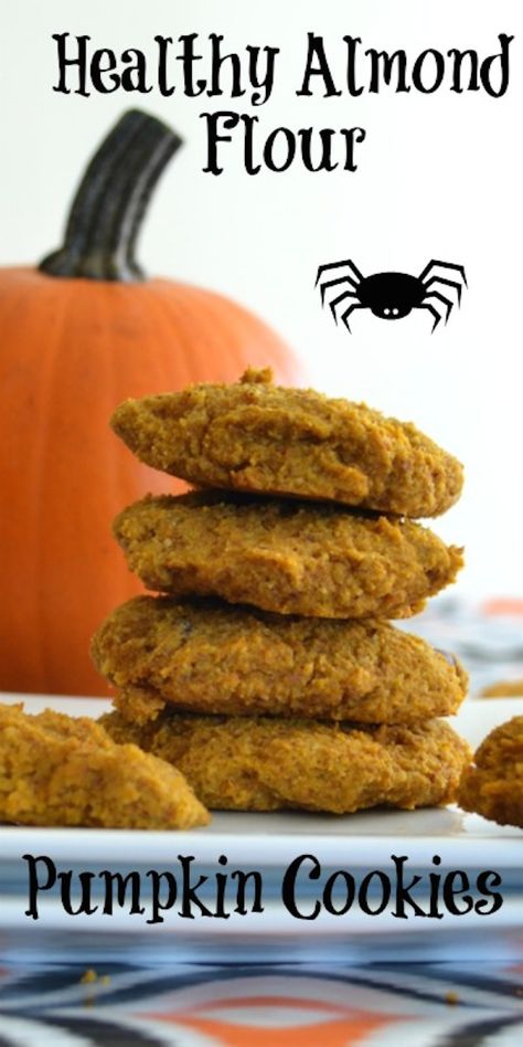 These Healthy Almond Flour Pumpkin Cookies Sweetened With Date Sugar are a great example of what you can do with your pumpkin after carving. Almond Flour Pumpkin Cookies, Pregnancy Dinner Recipes, Pregnancy Dinner, Almond Flour Pumpkin, Healthy Treats For Kids, 2 Ingredient Cookies, Pumpkin Cookies Healthy, Baking Healthy, Recipe Thanksgiving