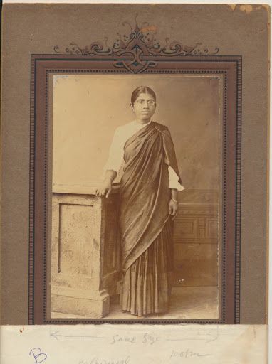 Landmarks in Indian History: Dr. Muthulakshmi Reddi India Independence, Red Fort, Humble Beginnings, Indian History, Still Standing, Empowering Women, Vintage Portraits, Tamil Nadu, Art Google