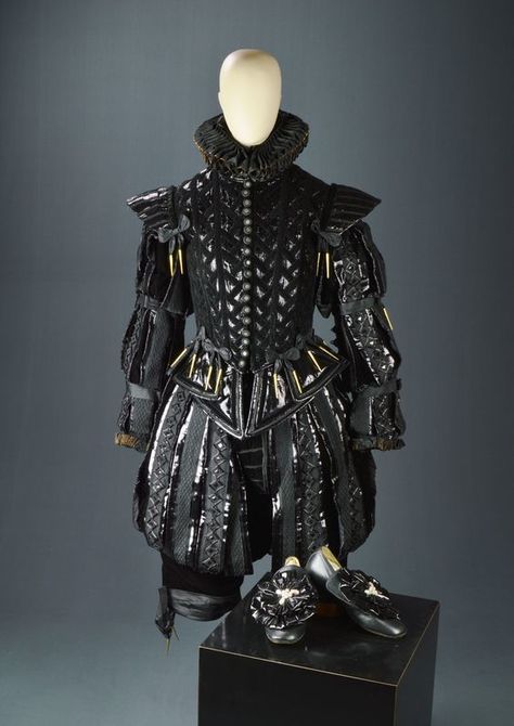 Tilda-Swinton_Orlando1 Men Collection Fashion, 1600s Fashion Men, Orlando 1992, Adventures Pictures, Elizabethan Costume, Sandy Powell, Tudor Fashion, Tilda Swinton, Medieval Costume