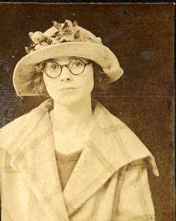 Wearing casual hat with glasses by lovedaylemon, via Flickr 1920s Glasses, Flappers 1920s, Hat With Glasses, Vintage Photo Booth, People With Glasses, Vintage Photo Booths, Dorothy Parker, Photobooth Pictures, Altered Photo