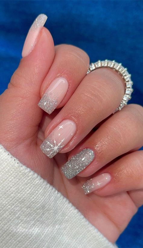 glitter nails, festive nails, new year eve nails, glitter tip nails, glitter french tip nails, festive nail art Non Basic Christmas Nails, Christmas Nails White Glitter, White Glitter Christmas Nails, Winter Nails With Glitter, Nail Festive, Silver Chrome French Tip, Baddie Christmas, Silver Tip Nails, Sparkly Christmas Nails