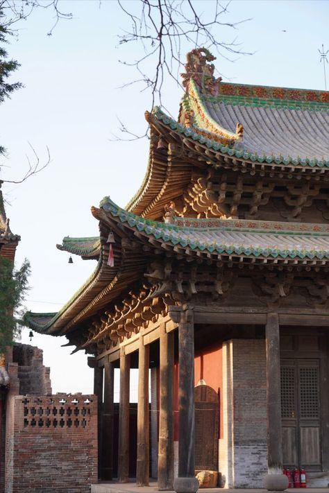 Main Palace of the Yao Temple constructed in the Ming Dynasty (1368–1644) in Qingxu, Shanxi Province. Picture from 黑敀. Ming Dynasty, Traditional Chinese, Palace, Maine, Temple, Architecture, Building