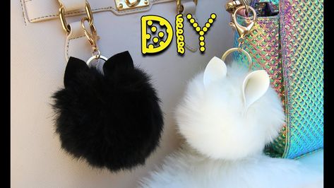 DIY Animal Pom Pom Keychains || Lucykiins Pom Pom Keychain Diy, Keychains Making, Pom Pom Key Chain, Pompom Keychain, Pom Pom Animals, Fur Pom Pom Keychain, Fur Keychain, Pom Keychain, Diy Pom Pom