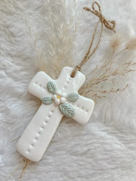 Dry Clay Christmas Decorations, Air Dry Clay Christmas Decorations, Jesus Christmas Crafts, Palm Sunday Candle, Dough Crafts, Clay Cross, Ceramic Crosses, Clay Keychain, Polymer Clay Ornaments