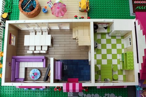 FriendsBricks: Olivia's House as Full Modular build Friends Building, Lego Mindstorms Nxt, Lego House Ideas, Lego Universe, Lego Furniture, Lego Boards, Lego Diy, Minecraft Furniture, Lego Blocks