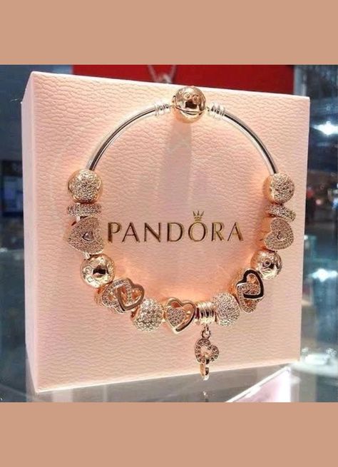 Tas Lv, Pandora Bracelet Charms Ideas, Pandora Bracelet Designs, Pandora Rose Gold, Pandora Jewelry Charms, Bracelet Pandora, Zoella, Jewelry Accessories Ideas, Pandora Bracelet Charms