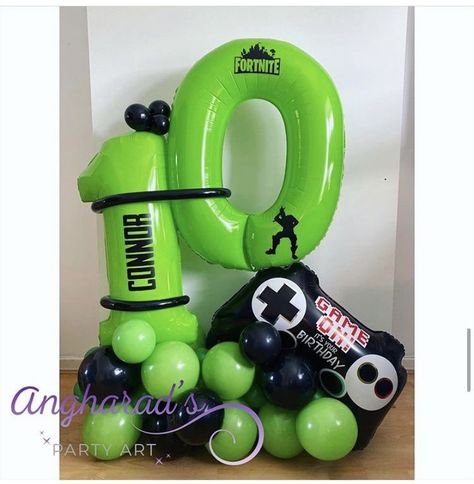 Gamer Balloons, 9th Birthday Boy Ideas, Gamers Party Ideas, Yay Balloons, Video Game Birthday Party Decorations, Minecraft Balloons, Xbox Party, Birthday Balloon Decoration, Palm Beach Fashion