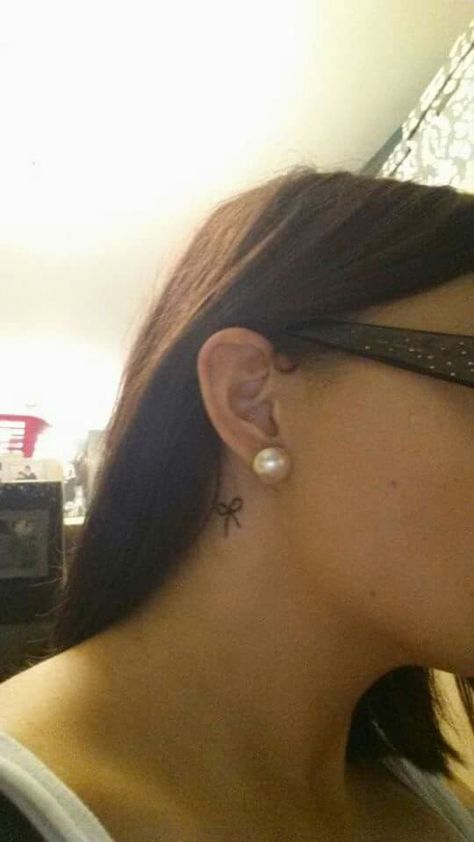 Behind ear simple bow tattoo Simple Bow, Bow Tattoo, Ear Tattoo, Simple Tattoos, Behind Ear Tattoo, I Tattoo, Tatting, Tattoo Designs, Tattoos