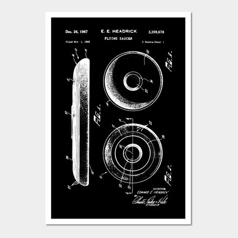 Frisbee Patent| tjis will make a great gift for any disc golf lovers or frisbee lovers -- Choose from our vast selection of art prints and posters to match with your desired size to make the perfect print or poster. Pick your favorite: Movies, TV Shows, Art, and so much more! Available in mini, small, medium, large, and extra-large depending on the design. For men, women, and children. Perfect for decoration. Golf Poster, Frisbee Disc, Frisbee Golf, Ultimate Frisbee, Golf Lover, Disc Golf, Small Magnets, Custom Magnets, Funny Stickers