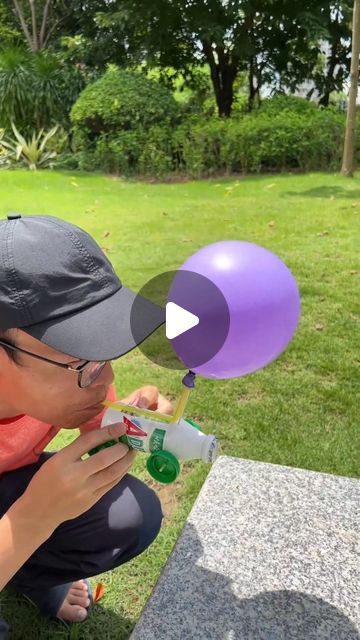 Balloon Powered Car, Diy Toys Car, Balloon Car, Balloon Cars, Easy Drawing Ideas, Diy Balloon, Crazy Hair Day At School, Family Crafts, Old Bottles