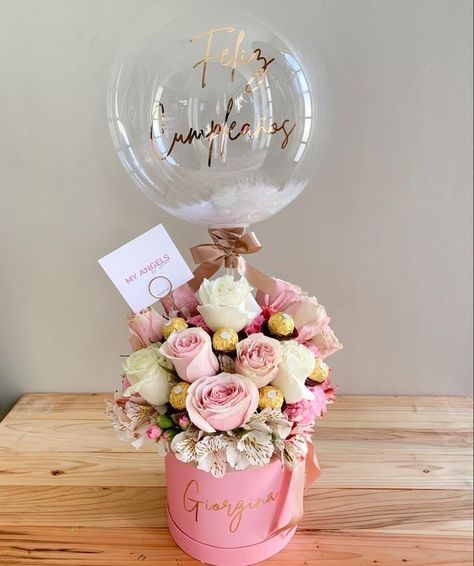 Floral Balloon Bouquet, Wine Gift Box Ideas, Balloon Bouquet Diy, Mothers Day Balloons, Flower Shop Decor, Birthday Flowers Bouquet, Luxury Flower Bouquets, Simple Birthday Decorations, Small Balloons