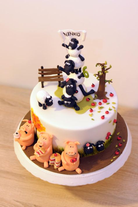 Shaun the Sheep - Cake by Janka Shaun The Sheep Birthday Party, Sheep Cakes, Sheep Birthday Party, Shaun The Sheep Birthday, Shaun The Sheep Party, Shaun The Sheep Cake, Shaun Sheep, Shawn The Sheep, Sheep Party