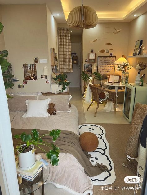 Ghibli Interior Design, Ghibli Apartment, Studio Ghibli Living Room, Asian Bedroom Aesthetic, Studio Ghibli House Aesthetic, Long Room Ideas, Room Ideas Studio Ghibli, Asian Minimalist Home, Ghibli Bedroom Aesthetic