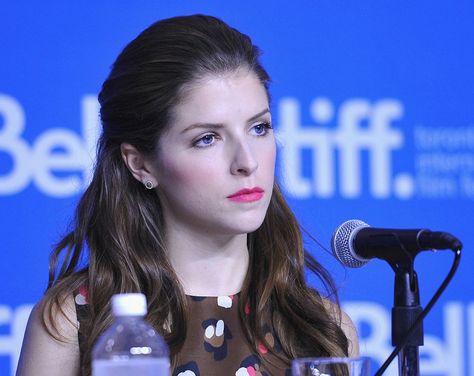 Resting B Face, Pitch Perfect 2, Turning 30, Face Aesthetic, Anna Kendrick, Pitch Perfect, Meme Pictures, New Memes, Turning