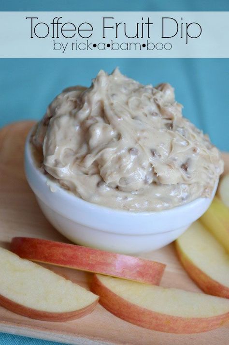 Toffee Fruit Dip | Blue Lemon | Copycat recipe | Apple dip | Appetizer | Party food | Game night | Dessert bar | ambersimmons.com Blue Cheese Ball Recipe, Game Night Desserts, Toffee Dip, Fruit Dips, Sweet Dips, Apple Dip, Party Dips, Cheese Ball Recipes, Fruit Dip