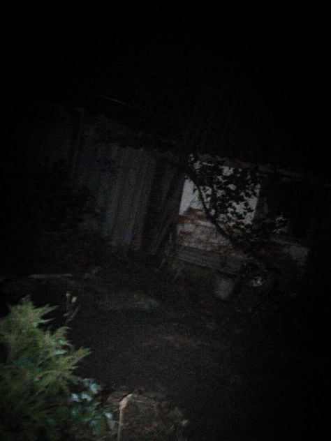 home // night // house // garth // abandoned building // horror Dark Abonded Places, Night Horror Aesthetic, Creepy Mansion Aesthetic, Abandoned Wallpaper, Abandoned Background, Dark Abandoned Places Aesthetic, Abandoned Places Creepy Dark, Dark Abandoned Places, Abandoned Building Aesthetic