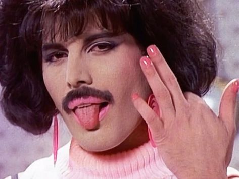 freddie mercury forever💫 on Instagram: “💅🏻💖Freddie as Melina while making of “I Want To Break Free” music video 💄 — it’s freaking third video i posting today because insta blocked…” Freddie Mercury Mustache, Fred Mercury, I Want To Break Free, Queen Albums, Queen Youtube, Freddy Mercury, Queen Freddie Mercury, John Deacon, Queen Band