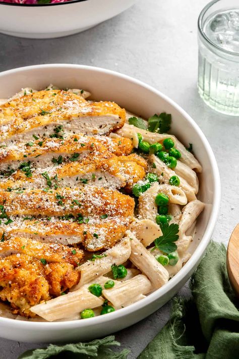 You have to try my Gluten-Free Chicken Milanese With Homemade Alfredo Sauce. Crispy, creamy, dreamy and so delicious. Another must-make! Cooking For Dummies, Chicken Milanese, Homemade Alfredo, Homemade Alfredo Sauce, Alfredo Pasta, Yummy Chicken Recipes, Chicken Cutlets, Healthy Gluten Free, Gluten Free Chicken