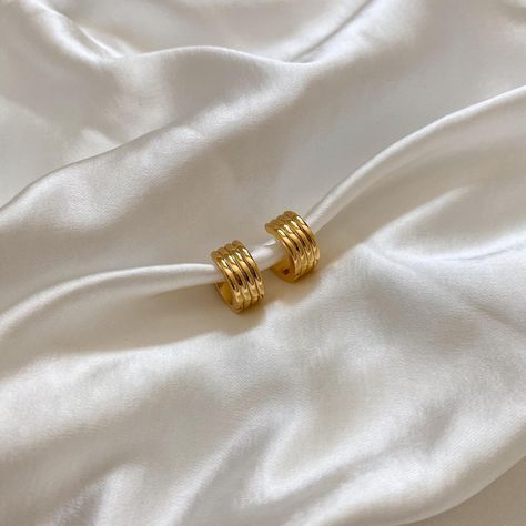 introducing our new Jeanne Huggie Hoops 🌟available on our site now byoujewel.com . . . #byoujewelry #jewellery #goldearrings #cuffearrings #earringshop #minimaljewelry #beigeaesthetics #neutralaesthetics #parisianstyle #goldjewelry #detailshots #goldlover #aestheticdetails #stayhome #ootdmagazine #tuesdaymood #tuesdayvibes Gold Small Hoop Earrings, Silver Wedding Anniversary, Small Hoop Earrings, Minimal Jewelry, Cuff Earrings, Dainty Jewelry, Jewelry Branding, Gold Plating, Shop Earrings