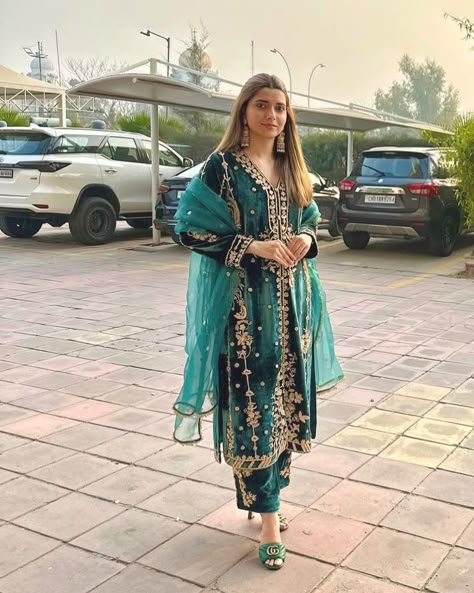 Nimrat Khaira Suits Latest, Punjabi Wedding Suits, Pink Footwear, Designer Suits For Wedding, Chic Outfits Edgy, Aesthetic Heels, Velvet Suit Design, Suit Traditional, Punjabi Dresses