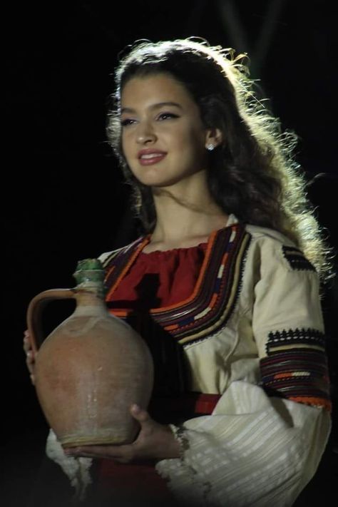 Bulgarian Women, Albanian Culture, Arab Culture, Folk Costume, People Of The World, Narnia, Celebrity Couples, Aesthetic Girl, Traditional Outfits