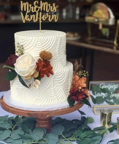 Wedding Cake Fall Colors, Wedding Cake Simple Elegant, 2 Tier Wedding Cakes, Fall Wedding Color Schemes, Boho Wedding Cake, Small Wedding Cakes, Themed Wedding Cakes, Fall Cakes, Wedding Cake Rustic