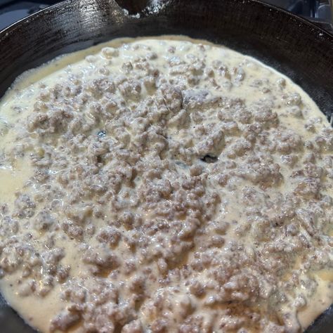 Carnivore Sausage Gravy Carnivore Cheeseburger Pie, Carnivore Sausage Gravy, Carnivore Gravy, Ground Beef Carnivore Recipes, Carnavoir Diet, Carnivore Dessert Recipes, Carnival Recipes, Ketovore Diet, Beef Gravy Recipe