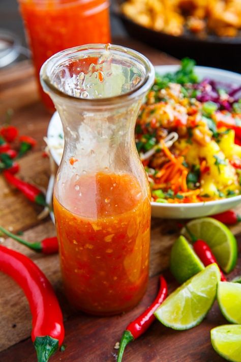 Thai Sweet Chili Dressing Chili Dressing, Thai Salad Dressings, Chili Salad, Vinaigrette Dressing Recipe, Sweet Chili Chicken, Thai Chili Sauce, Thai Chili, Salad Dressing Recipe, Vinaigrette Recipe