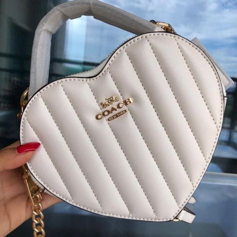 Coach Heart Purse, Coach Bag Aesthetic, Coach Heart Bag, Heart Shaped Purse, Trendy Purses, Purse Essentials, Handbag Essentials, Luxury Purses, Girly Accessories