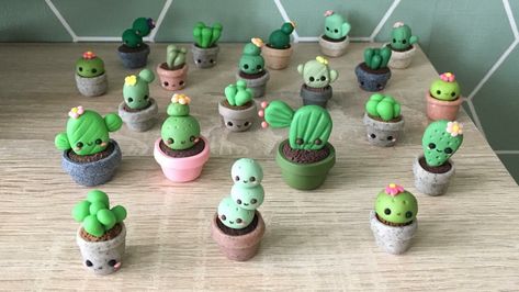 Cute Clay Cactus, Clay Creations Earrings, Clay Plants Diy, Tiny Sculptures Ideas, Plant Polymer Clay, Mini Clay Plants, Easy Sculpey Clay Ideas, Plant Clay Art, Polymer Clay Squishmallow