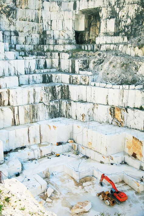 Learn how to get to Colonnata, the home of Carrera marble but also Lardo di Colonnata the most famous lardo in the world. Carrara Italy, Marble Quarry, The Leaning Tower Of Pisa, Rock Quarries, Stone Quarry, Steel Worker, Italian Holiday, Tower Of Pisa, Vertical Landscape