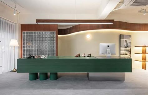 Shoe Store Interior, Stainless Steel Reception Desk, Director Office, Reception Desk Design, Counter Design, Reception Design, Ulsan, Retail Interior, Interior Modern