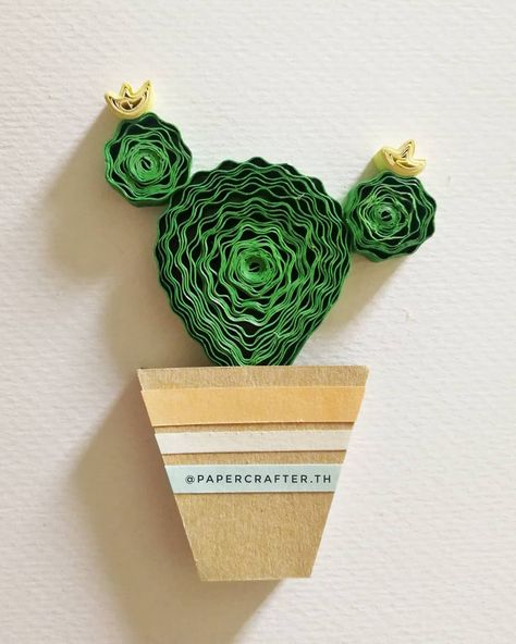 Quilling Images, Green Instagram, Paper Quilling Jewelry, Art Quilling, Quilling 3d, Paper Quilling Patterns, Quilled Paper Art, Cactus Diy, Quilling Tutorial