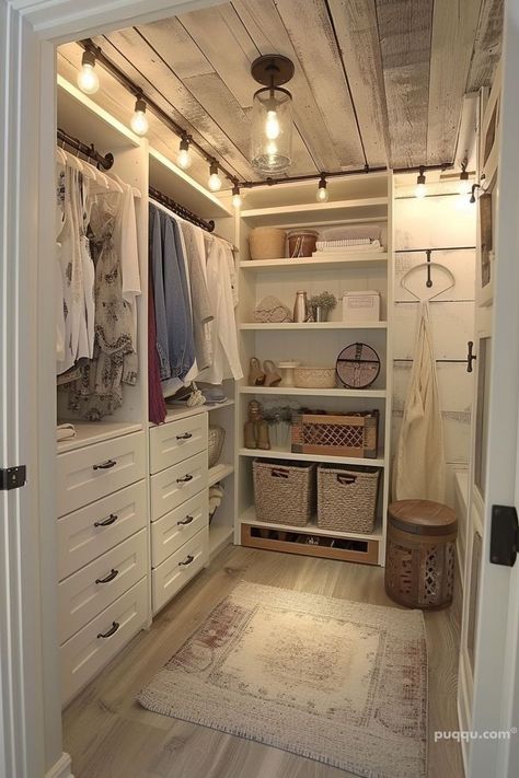 Diy Walk In Closet, Organizing Walk In Closet, Dream Closet Design, Barn Style House Plans, Closet Renovation, Open Closet, Closet Layout, Dream Life House, Closet Remodel