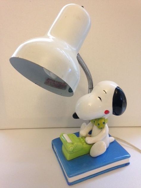 Snoopy ❤️ desk lamp Snoopy Lamp, Disney Merch, Snoopy Pictures, Snoop Dog, Snoopy Love, Charlie Brown And Snoopy, Peanuts Gang, Snoopy And Woodstock, Cute Room Decor