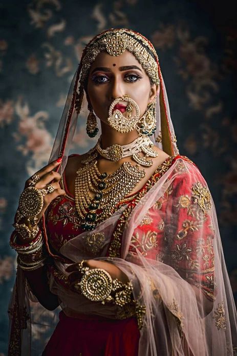 Nath Designs, Bride Fashion Photography, Bridal Nath, Sabyasachi Bridal, Indian Bride Poses, Indian Wedding Poses, Indian Wedding Bride, Bride Photos Poses, Bridal Makeup Images