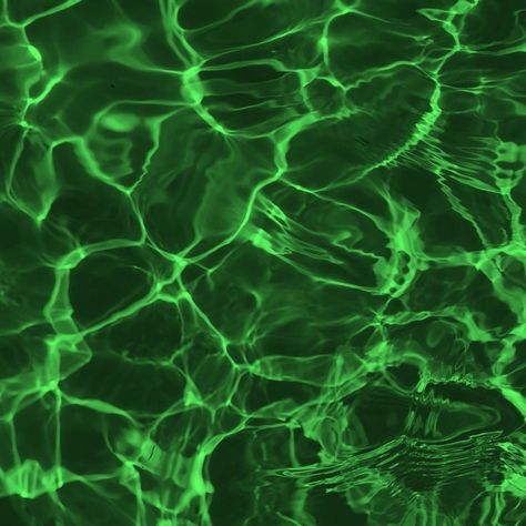 Green Water Aesthetic, Water Aesthetic, Dark Green Aesthetic, Slytherin Aesthetic, Aesthetic Green, Water Ripples, Summer Nature, Green Water, Aesthetic Images