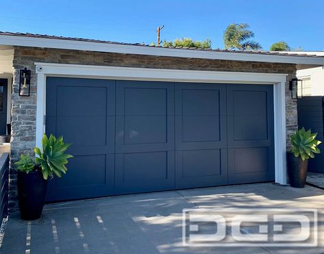 Florida Garage Doors, Blue Garage Door, Grey Garage Doors, House Doors Colors, Coastal Facade, Double Garage Door, Custom Garage Doors, Cape Cod Style House, Coastal Modern