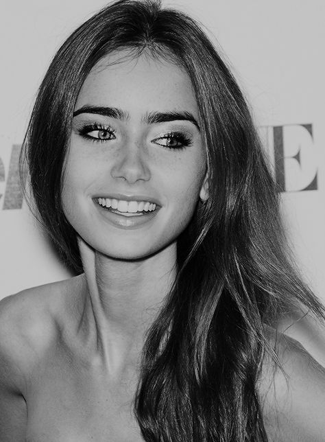 Lilly Collins Eyes Pictures, ليلي كولينز, Anja Rubik, Perfect People, Rosie Huntington Whiteley, Candice Swanepoel, Lily Collins, Miranda Kerr, Cara Delevingne